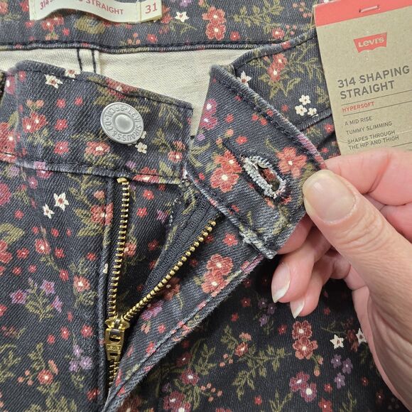 Levi's 314 Flowered Shaping Straight Jeans Size 31x30 Women's Mid Rise - Picture 4 of 16